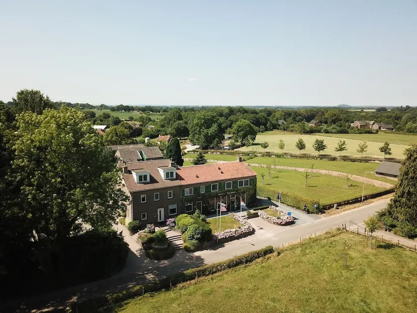 Hotel Groot Welsden - Image 1