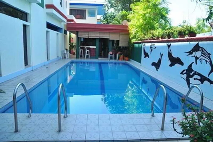 White Mansion - Image 1