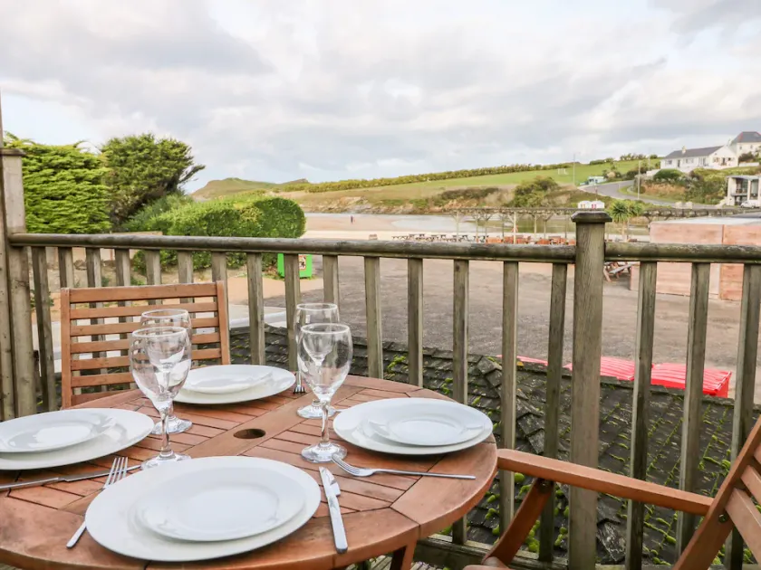 Porth Beach House - Image 1