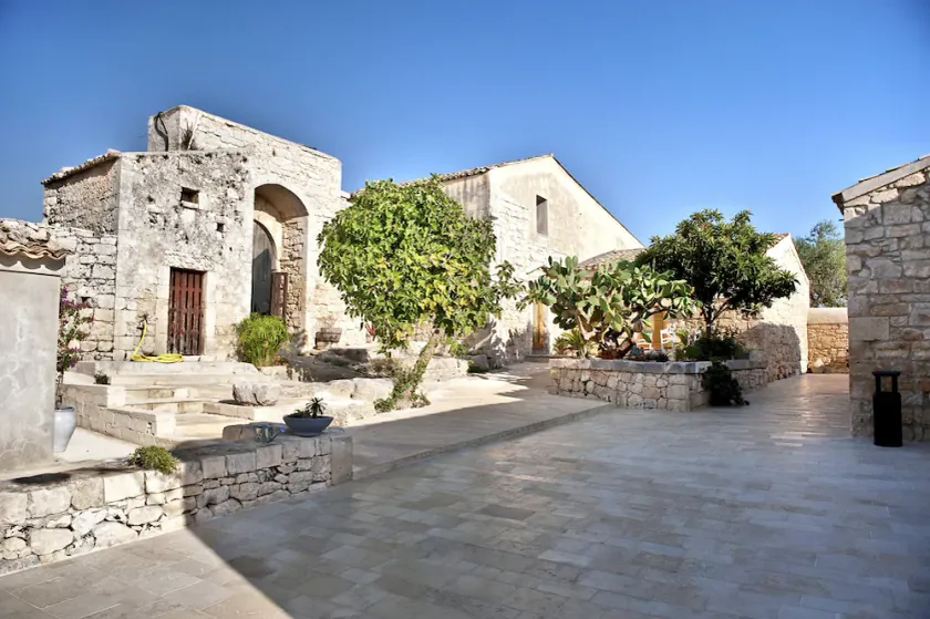 Borgo Alveria - Image 1