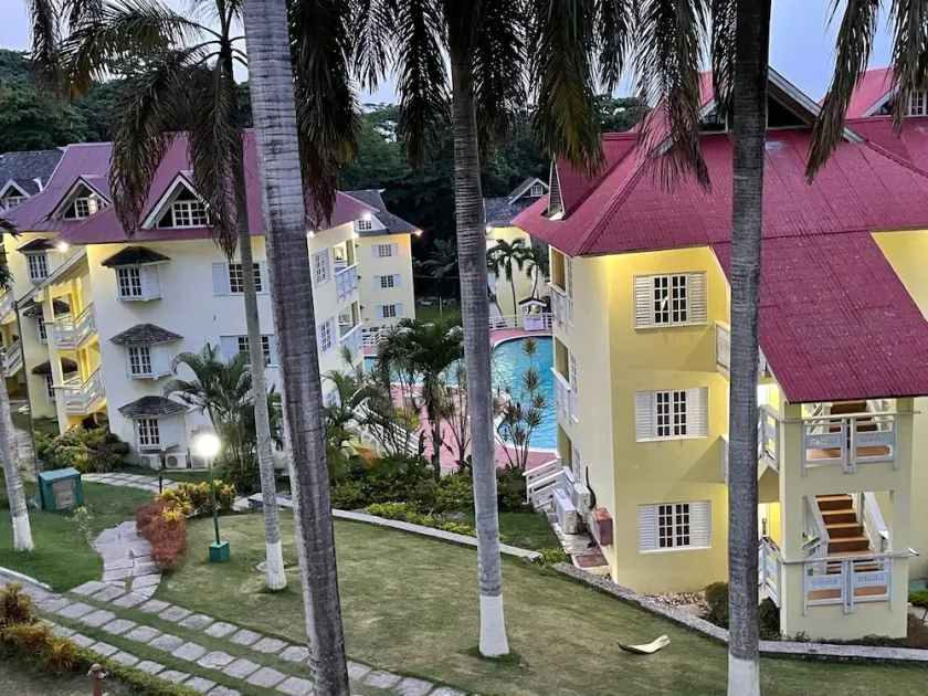 018 mystic ridge ocho rios - Image 1