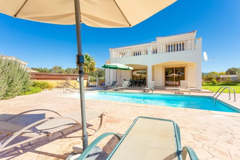 Hector Beach Villa - Image 1
