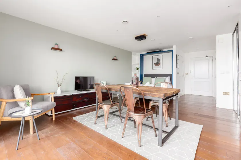 The Hackney Studio Penthouse - Image 1