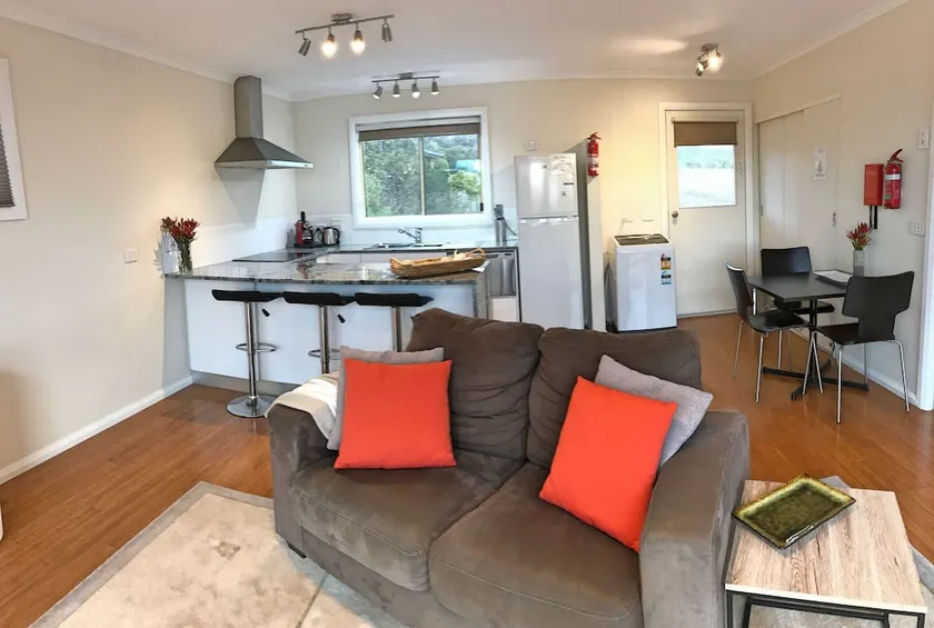 Angasi Apartment on Highcrest - Image 1