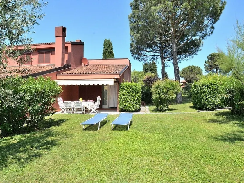 Residence Paradiso del Garda With Pool - Image 1