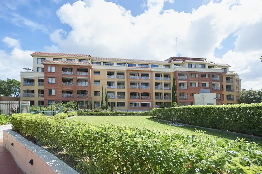 Waldorf Randwick Serviced Apartments - Image 1