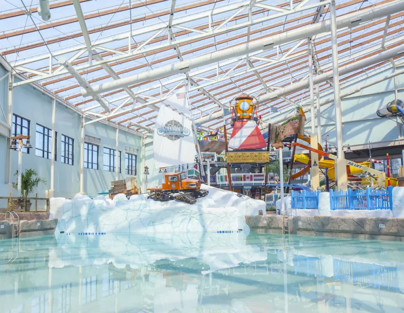 Camelback Lodge & Aquatopia Indoor Waterpark - Image 1