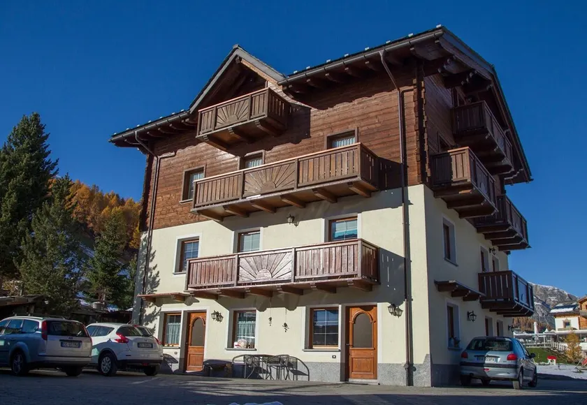 Italia 2 Ski in-Ski out 50m - Happy Rentals - Image 1