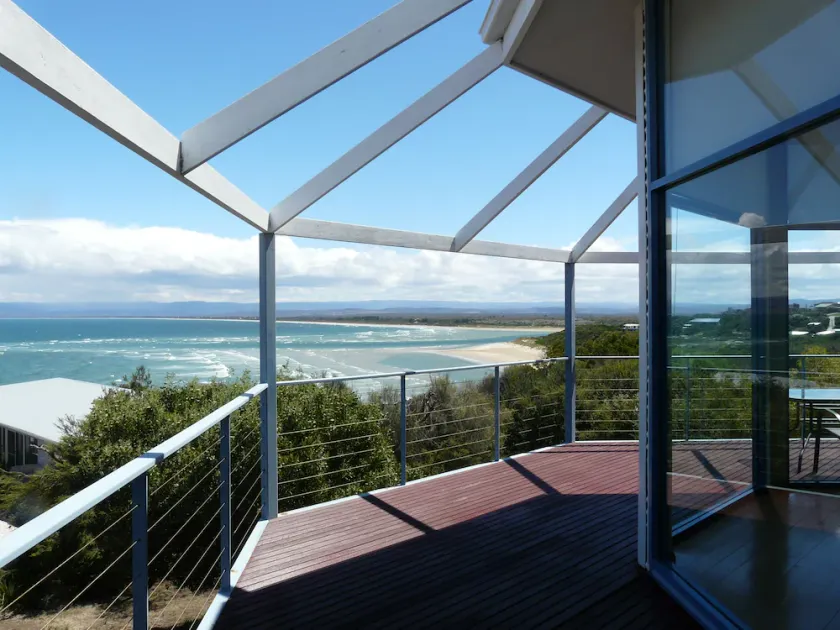Waterline Holiday Home - Image 1