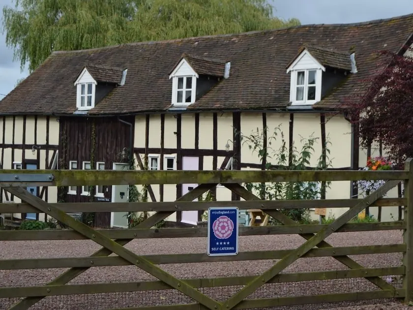 2 Bed in Cradley oc-h45727 - Image 1