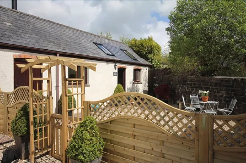 Self Catering Cottages at Handley Farm - Image 1
