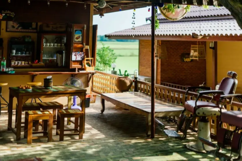 Baan Kasemsuk Resort - Image 1
