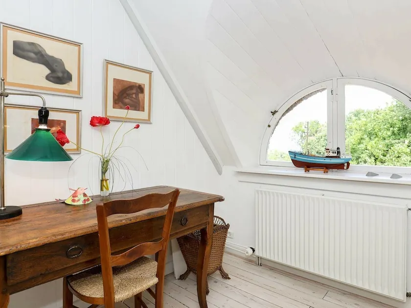 Rustic Holiday Home in Hovedstaden With Whirlpool - Image 1