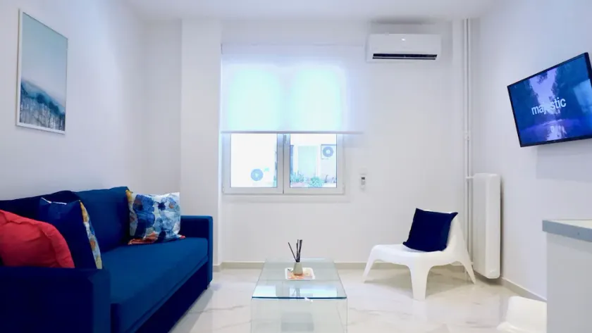 Chill Minimal Apt in Athens - Image 1