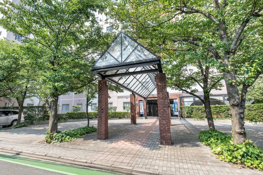 Rupo Kenchoguchi Cozy Hotel - Image 1