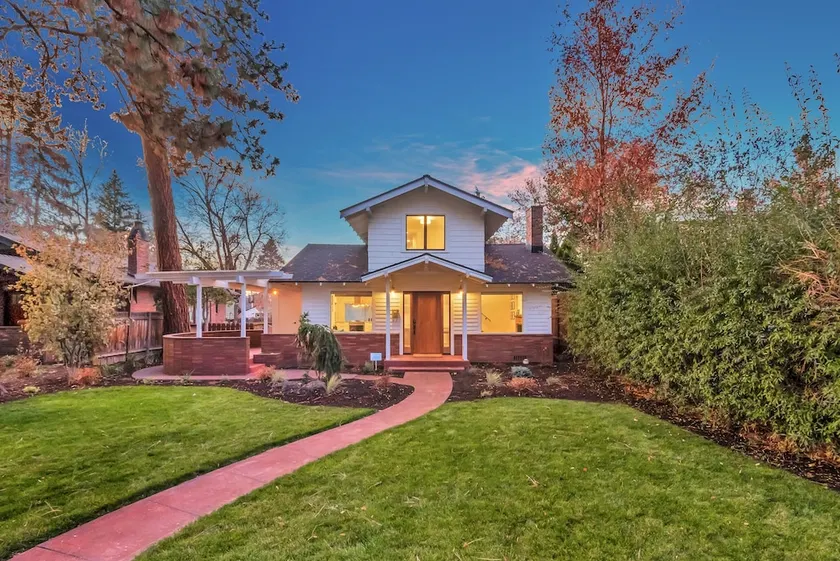 New Listing! Renovated Historic Claypool House 3 Bedroom Home - Image 1