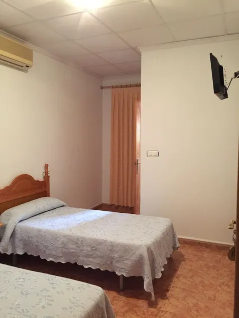 La Linea - Image 1