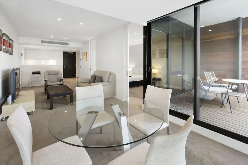 Edgewater 207 - Image 1