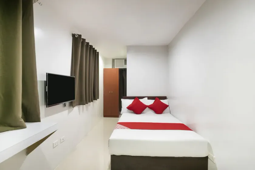 Elti Dormitel by Oyo Rooms - Image 1