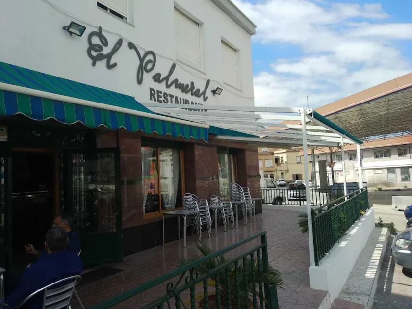 Hostal El Palmeral - Image 1