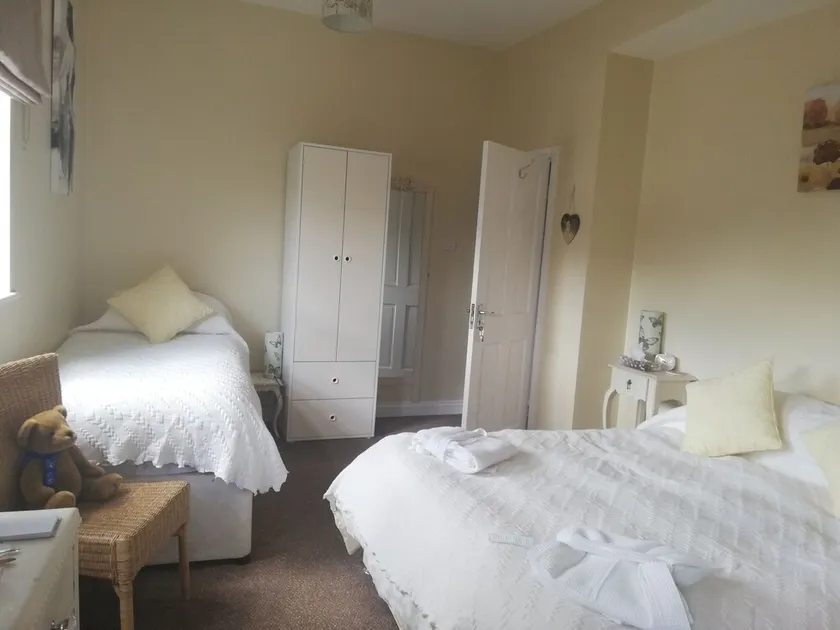 Troy House - Image 1