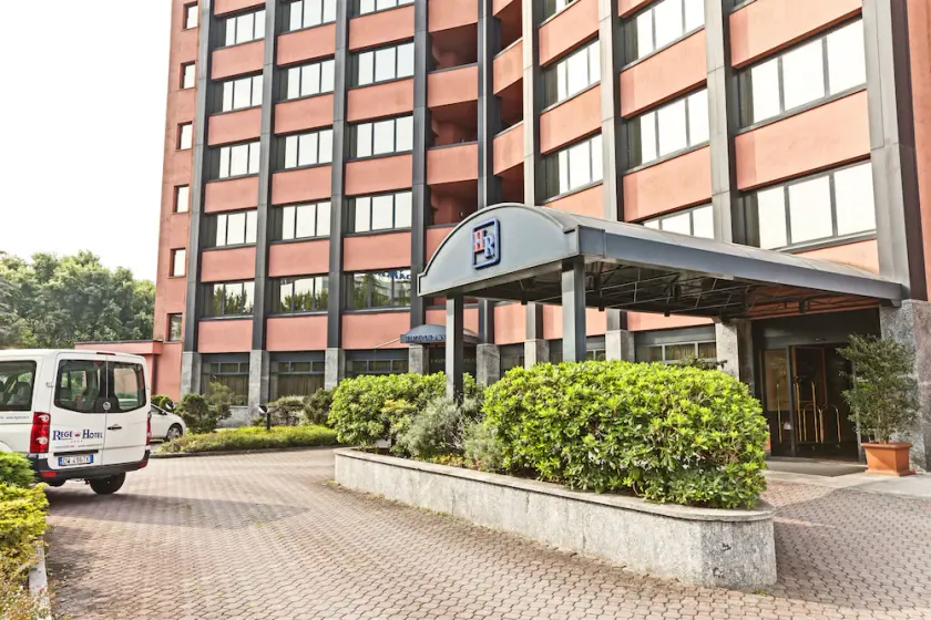 Rege Hotel - Image 1