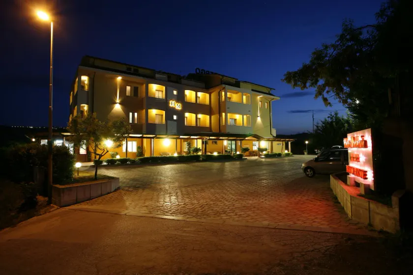 Hotel Maria - Image 1