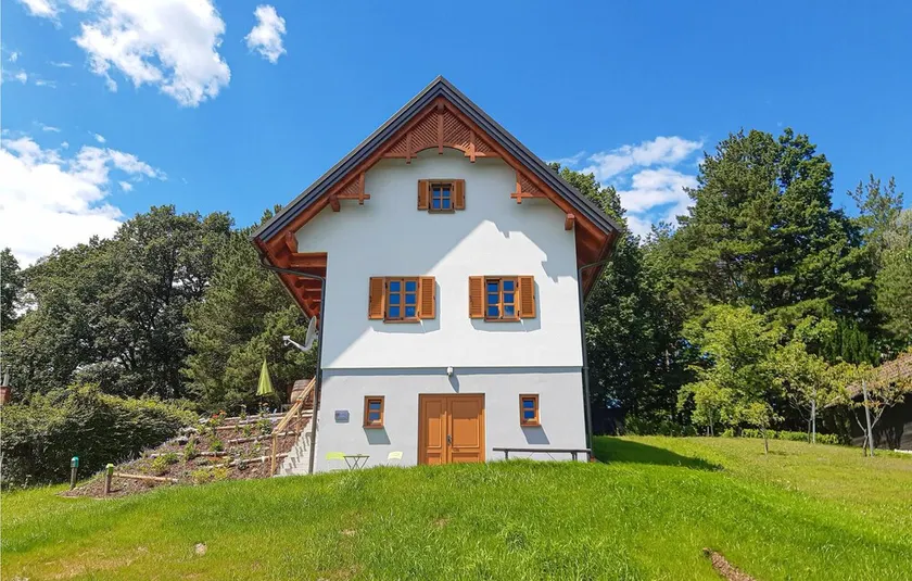 Beautiful Home in Glasing With 2 Bedrooms and Wifi - Image 1