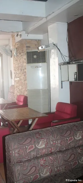Chill-out Guesthouse Manila - Image 1