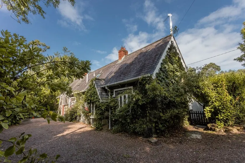Ballycastle Cottage - Image 1