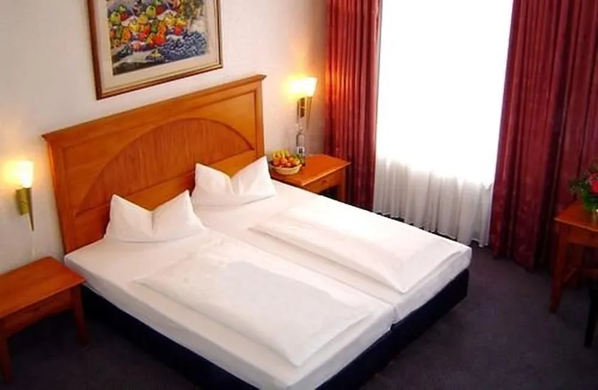 Hotel 66 - Image 1
