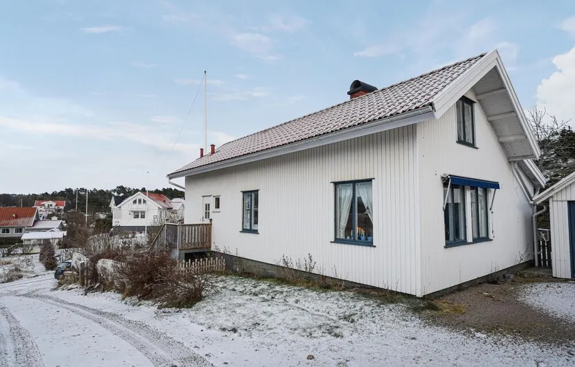 Awesome Home in Grebbestad With 4 Bedrooms and Wifi - Image 1