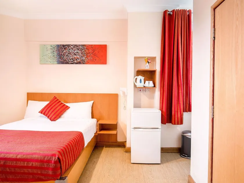 Comfortable Studio in London With Balcony - Image 1