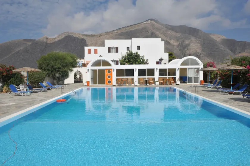 Santa Irini Hotel - Image 1