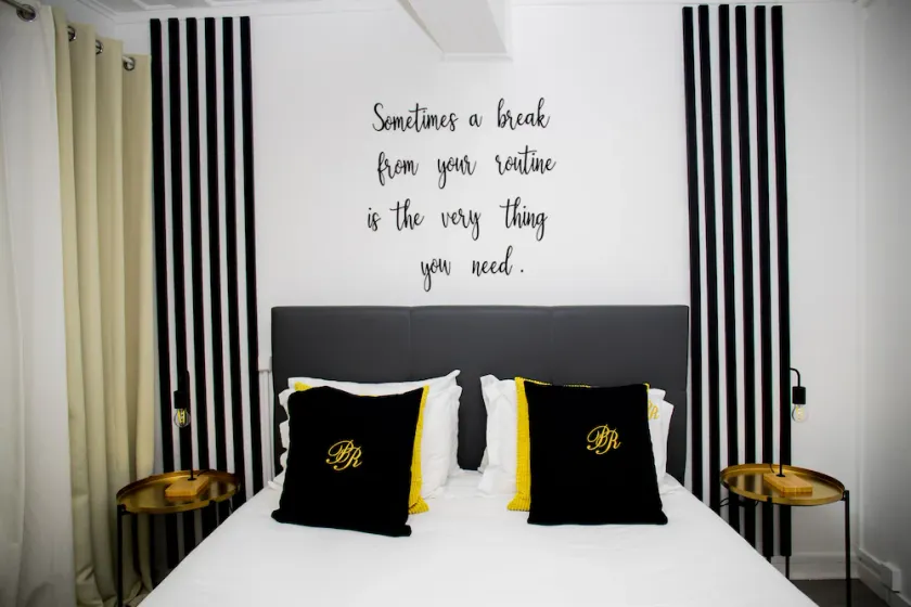 Posh Residences - Image 1