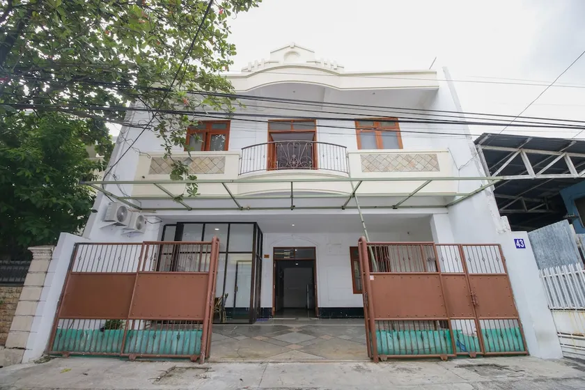 Sky Residence Syariah Gubeng Kertajaya 1 - Image 1