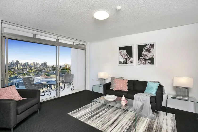 Modern Two Bedroom Apartment with Views - HARIS - Image 1