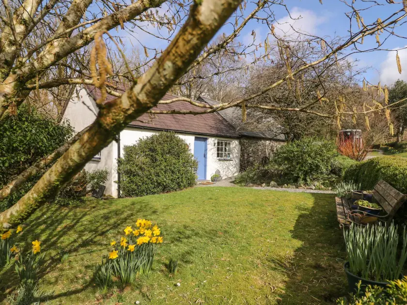 Hawthorn Cottage - Image 1