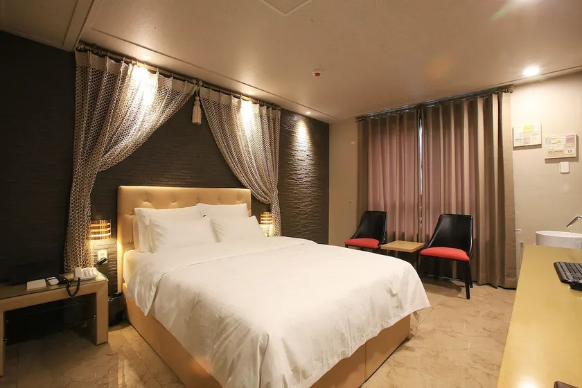 Sillim Urban Hotel&Golf - Image 1