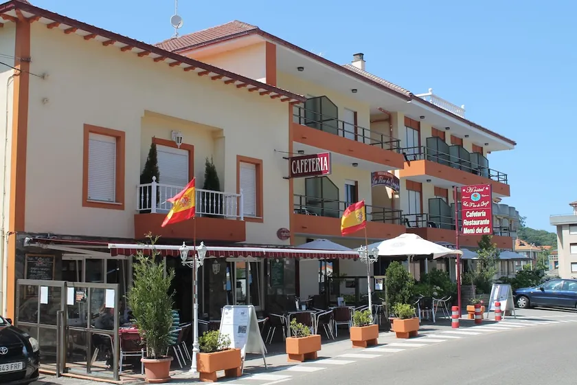 Hostal La Flor de Quejo - Image 1
