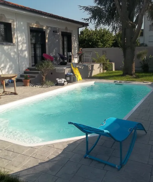 Luxury Guest Room, Private Entrance, Shower Room, wc, Terrace, Private - Image 1