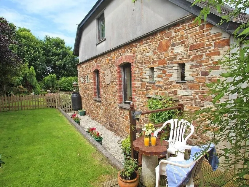 Duck Puddle Cottage - Image 1