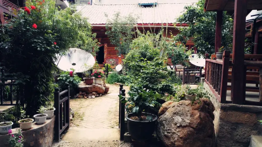 Apu Guest House - Image 1