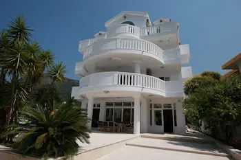 Hotel Jovana - Image 1