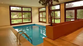 Hotel Les Cigognes - Image 1