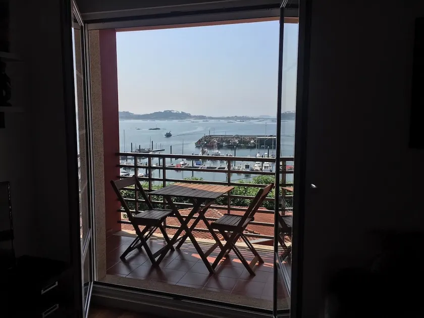 Nice Apartment With sea Views and Only 200m From the Beach - Image 1