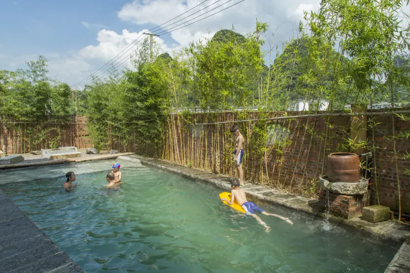 Mountain Stream Inn Yangshuo - Image 1