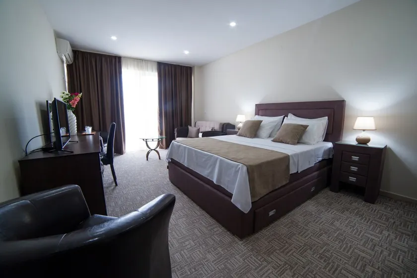 Hotel Zan - Image 1