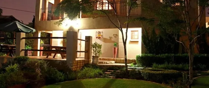 East View Guesthouse - Image 1