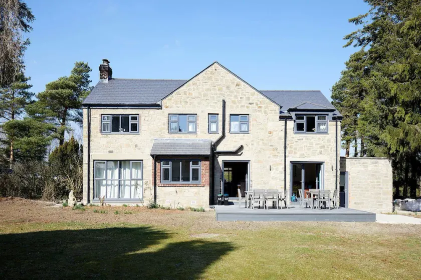 Host Stay Red Kite Lodge - Image 1